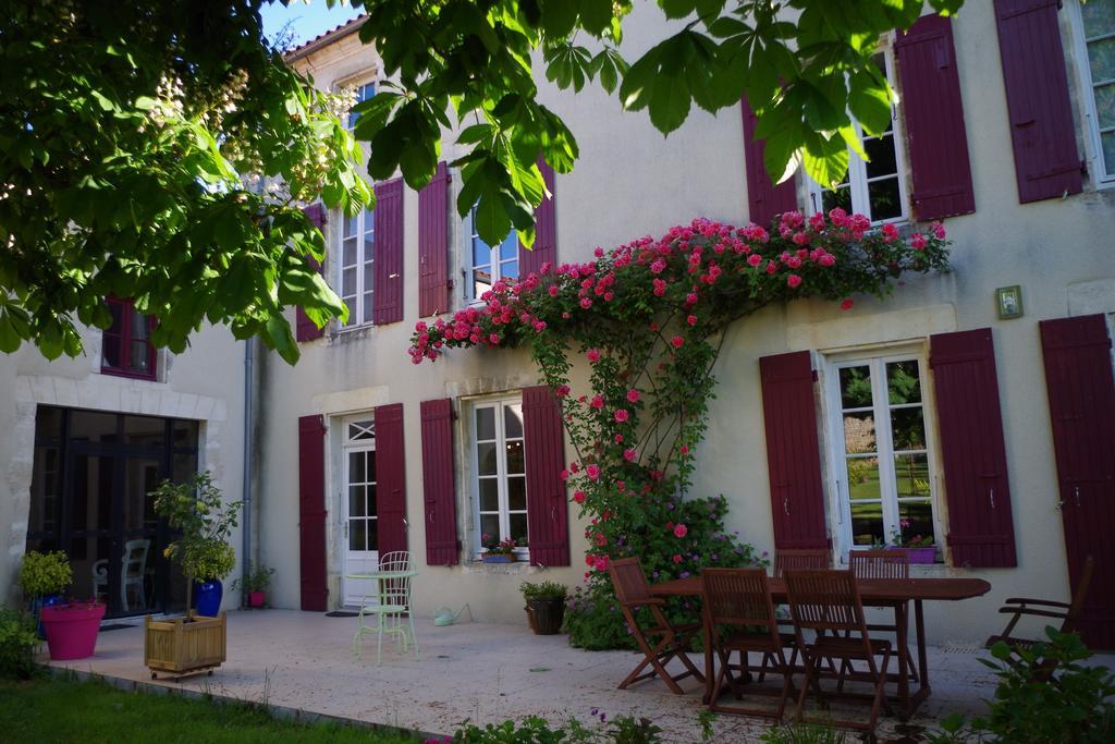 Bed and Breakfast Le Logis De La Poupeliere Vouhé Zewnętrze zdjęcie