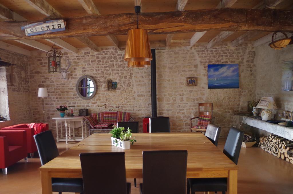 Bed and Breakfast Le Logis De La Poupeliere Vouhé Zewnętrze zdjęcie